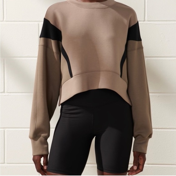 YPB neoKNIT cropped sweatshirt from Abercrombie & Fitch - Picture 1 of 11